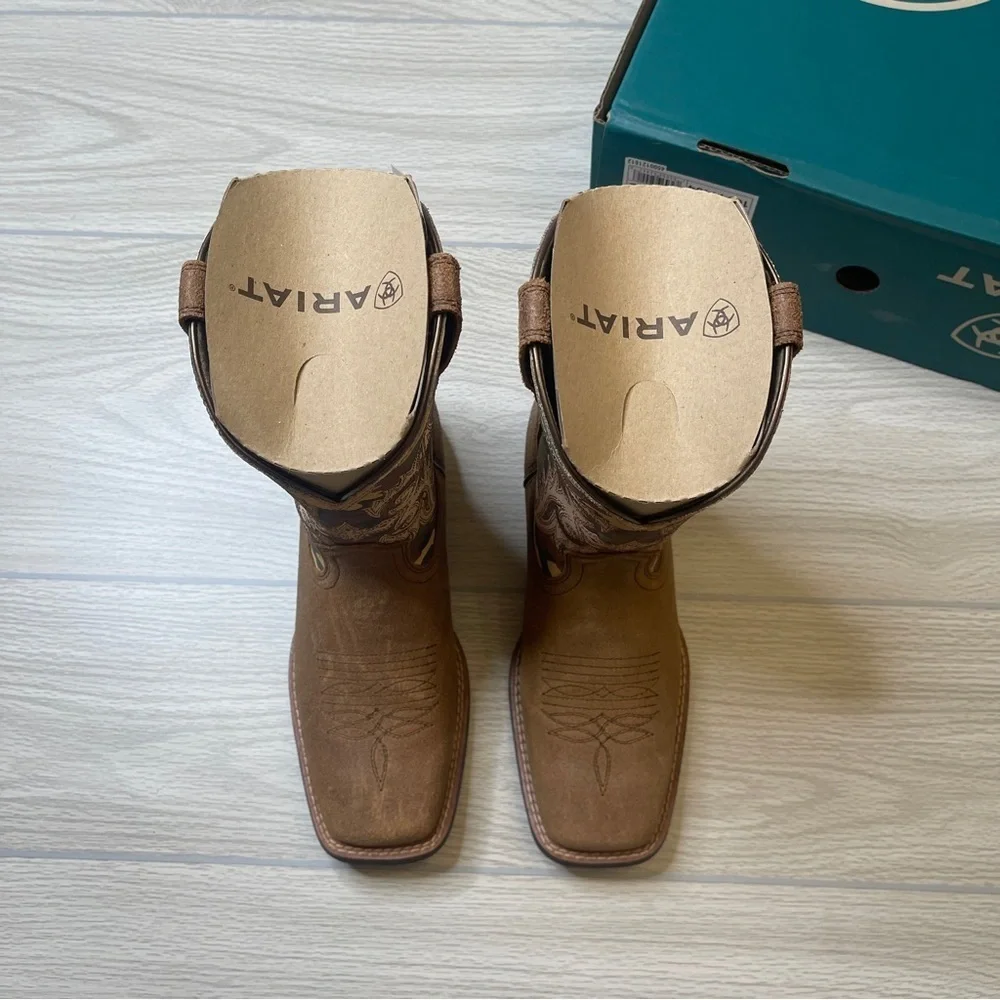 Ariat lonestar square